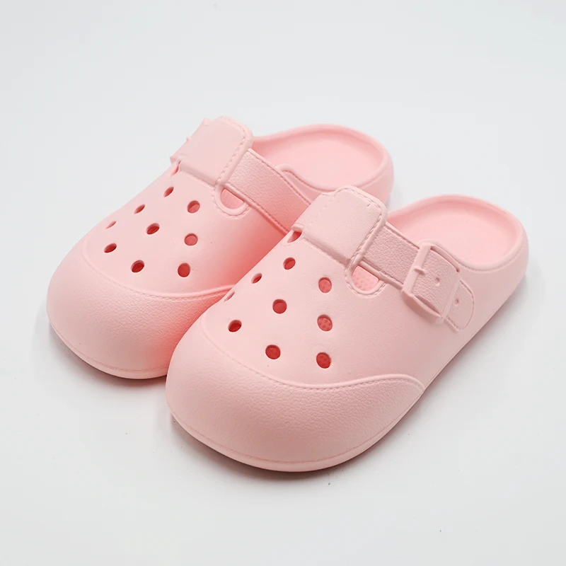 Flip Flops проти слайдів: Вибір правого літнього взуття